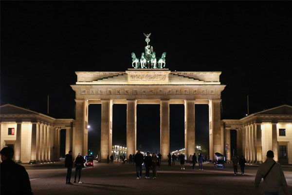 brandenburger-tor-bei-nacht