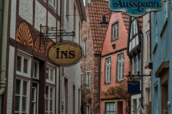 historische-schnoor-gasse-in-bremen