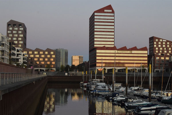 maritime-waterfront-atmosphare-in-bremen