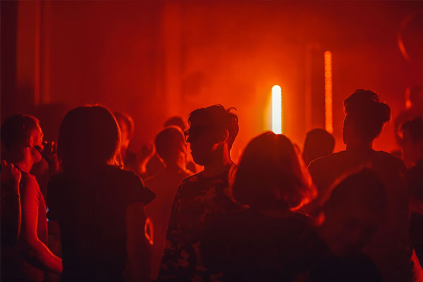 nightlife-concert-crowd